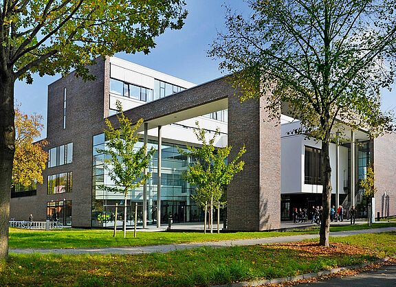 Aussenansicht des ELBCAMPUS-Gebäudes
