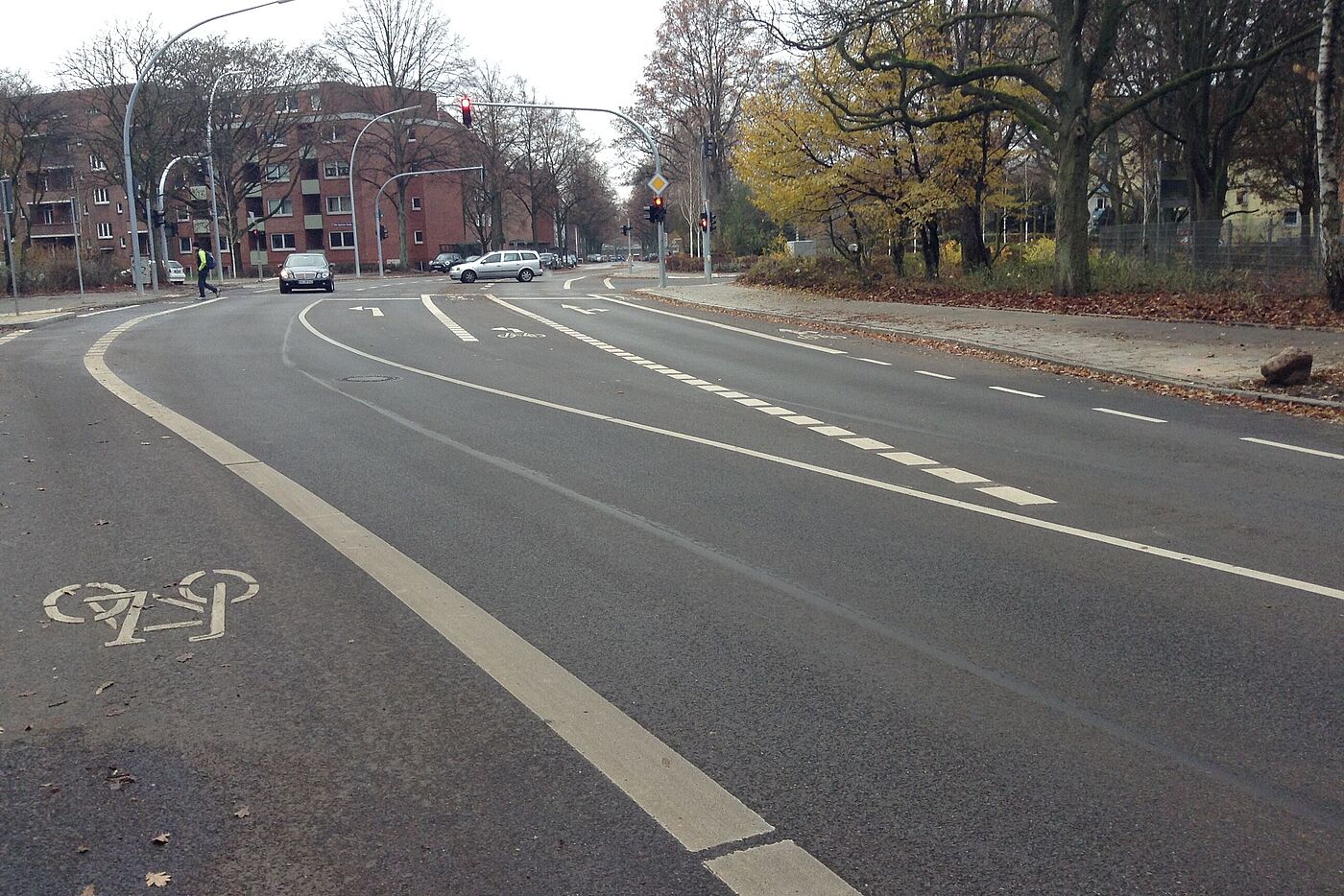 Rümkerstraße aus Richtung Norden. Direktes Linksabbiegen in die Otto-Speckter-Straße. (Markiert im Oktober 2016)