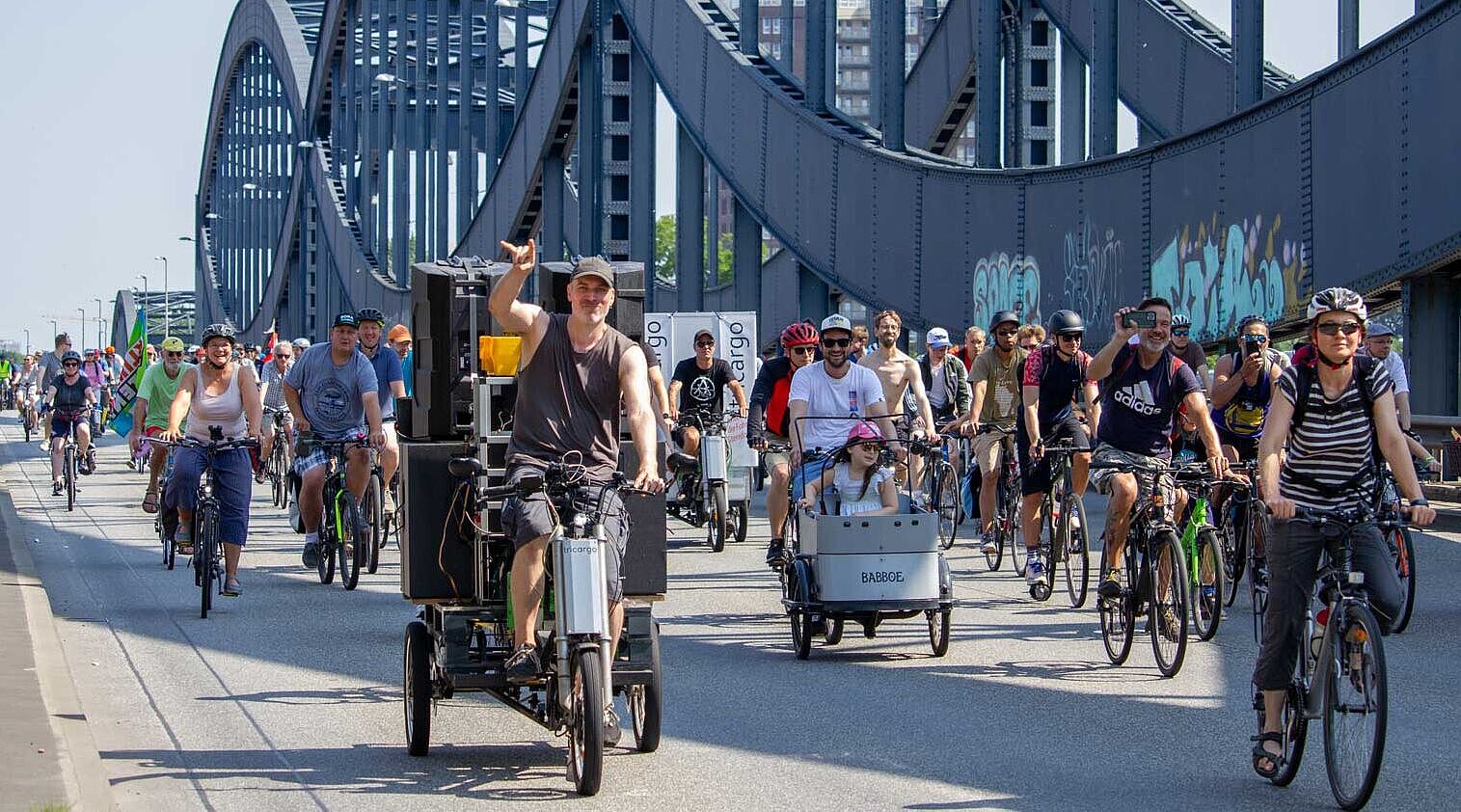 Neue Elbbrücke
