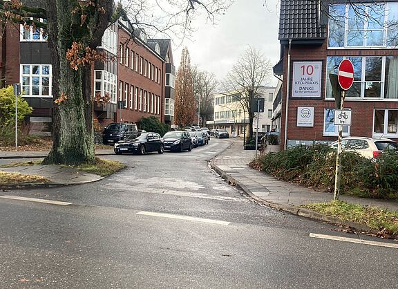 Eine für den Radverkehr freigegebene Einbahnstraße in Volksdorf