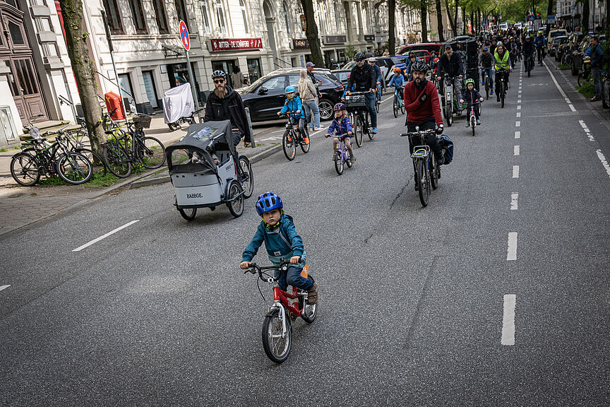 Kidical Mass - die Jüngsten vorweg Teilnehmende der Kidical Mass