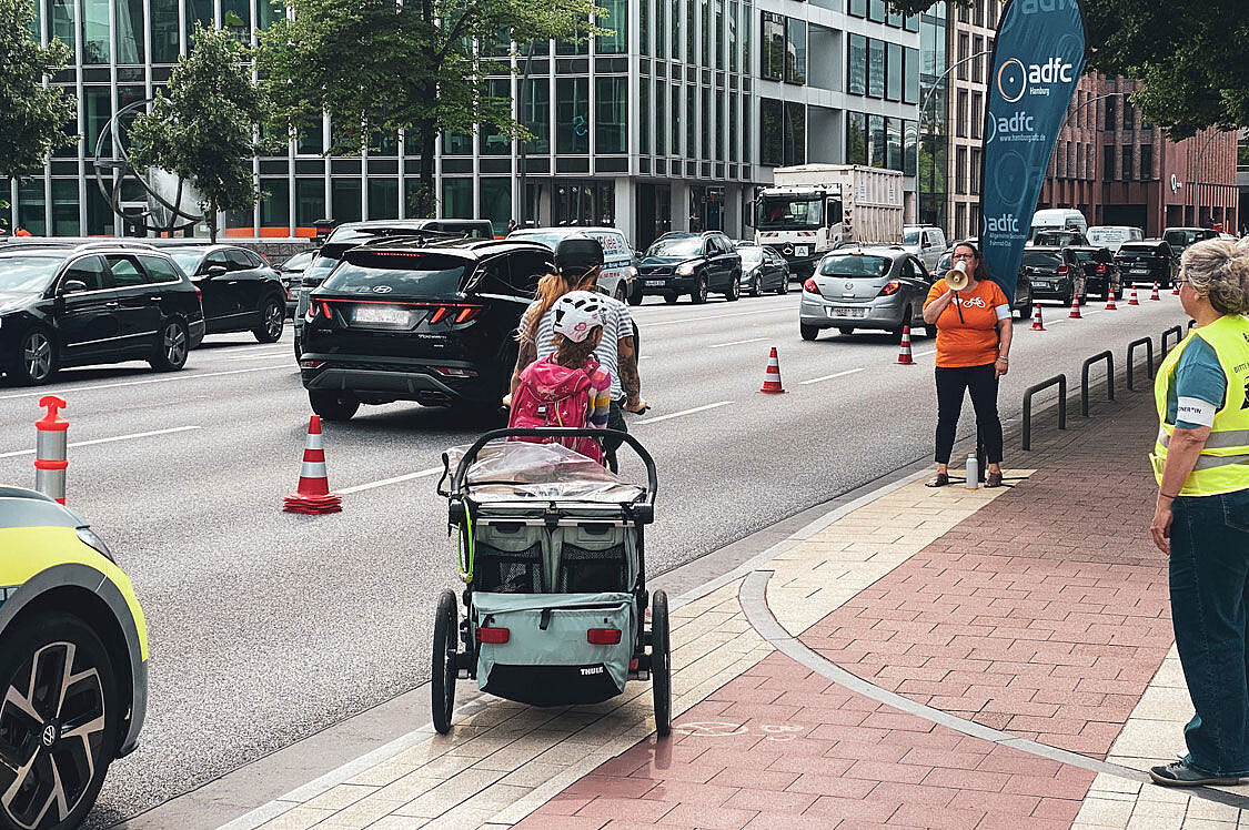 Popup-Bikelane Willy-Brandt-Straße