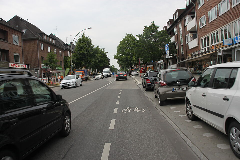 dieser Schutzstreifen ist an einer Engstelle unterbrochen dieser Schutzstreifen ist an einer Engstelle unterbrochen