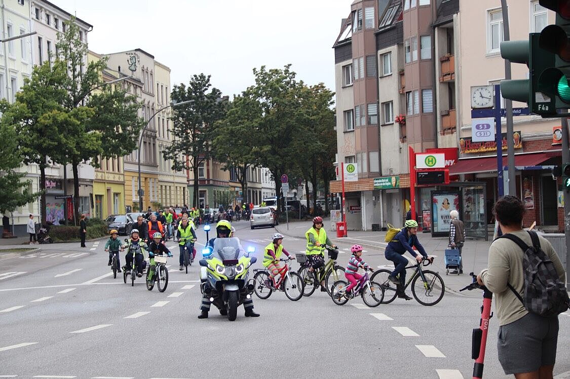 Fahrraddemo in der Heimfelder Straße