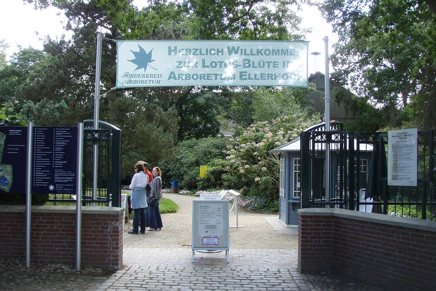 Eingang zum Arboretum