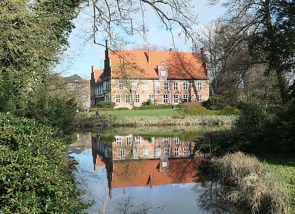 das Bergedorfer Schloss als Symbol für den Bezirk Bergedorf