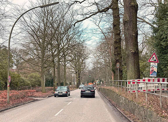 kein Platz für den Radverkehr in der Reventowstraße