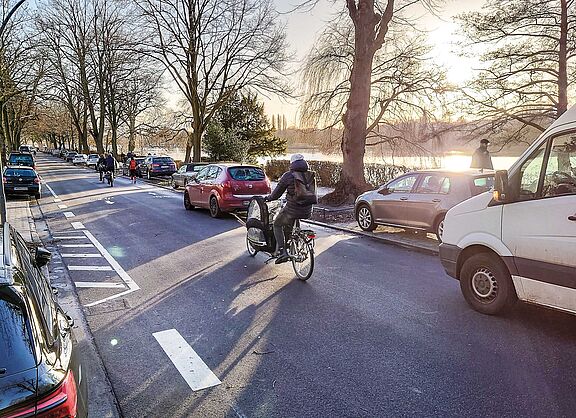 Die Strasse Bellevue ist eine Fahrradstraße in Hamburg