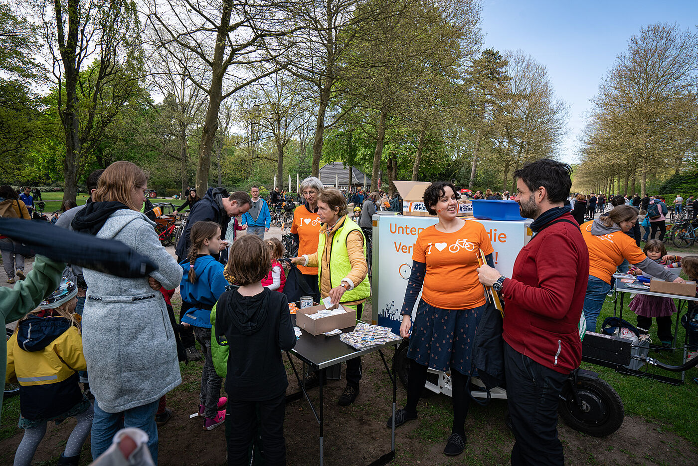 ADFC- Infostand im Stadtpark am Ende der Kidical Mass