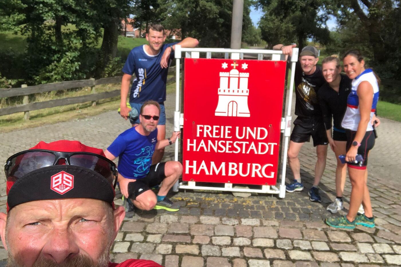 Sportler auf Neuwerk nach einem Wattlauf