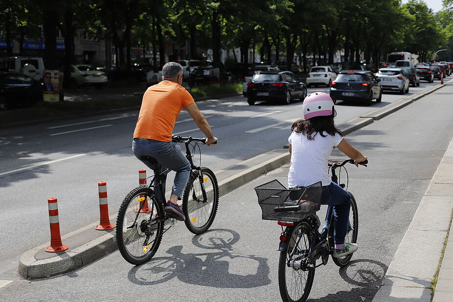 Geschützter Radweg Geschützter Radweg